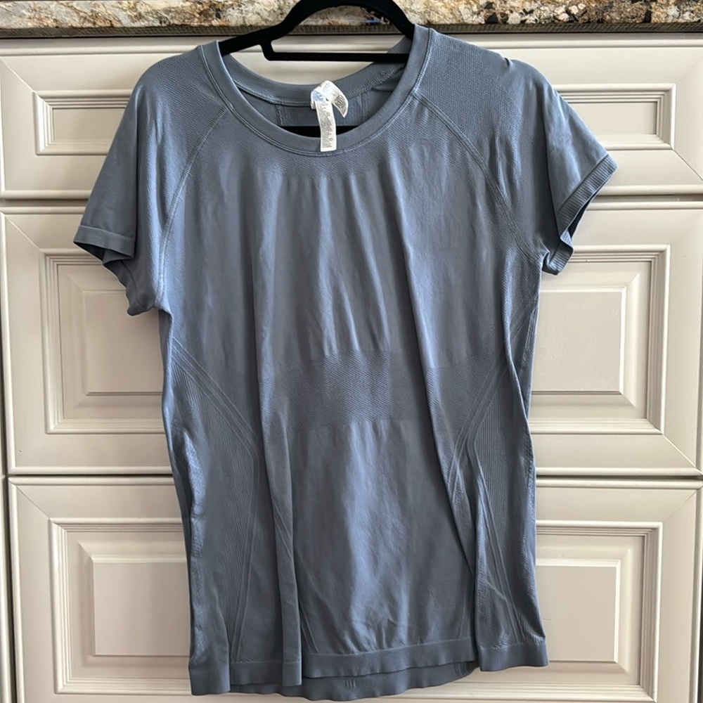 Athleta top